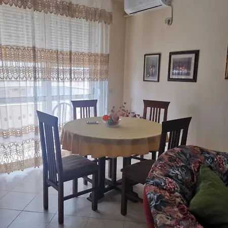 Mare דירה